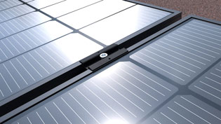 3D Montagebild Photovoltaik - Zwei Solarmodule werden festgeschraubt
